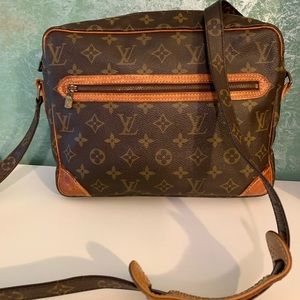 AUTHENTIC VINTAGE LOUIS VUITTON POTOMAC